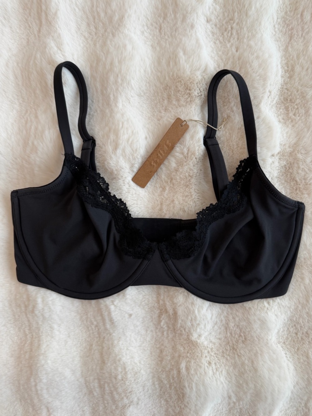 🆕 Skims | Fits Everybody Lace Unlined Scoop Bra - Size 34 DDD.